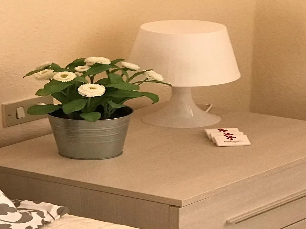 Myroom Station In Town 2 Bergamo Italy